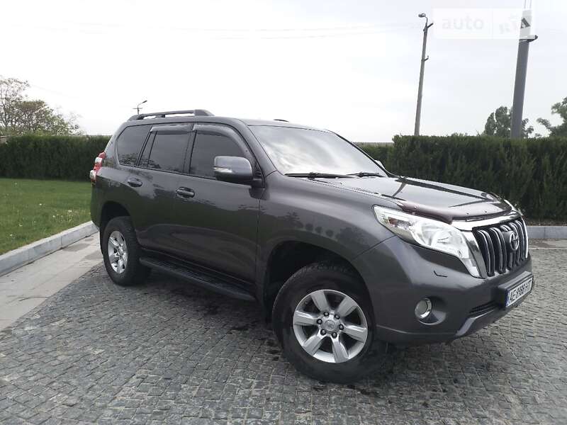 2014 toyota land cruiser