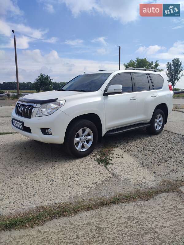 2013 toyota land cruiser prado