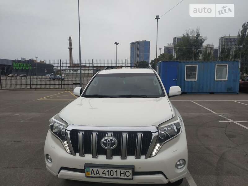 2013 toyota land cruiser prado