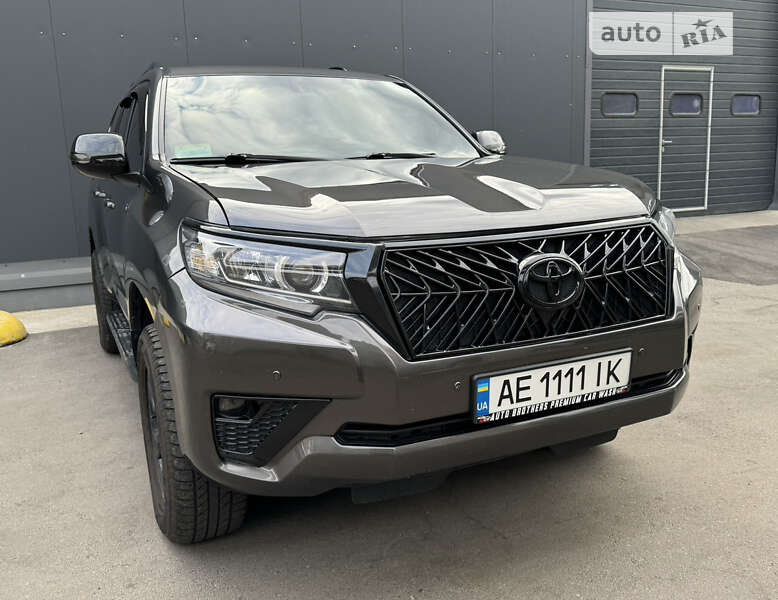 2010 toyota land cruiser