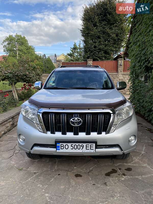 2013 toyota land cruiser