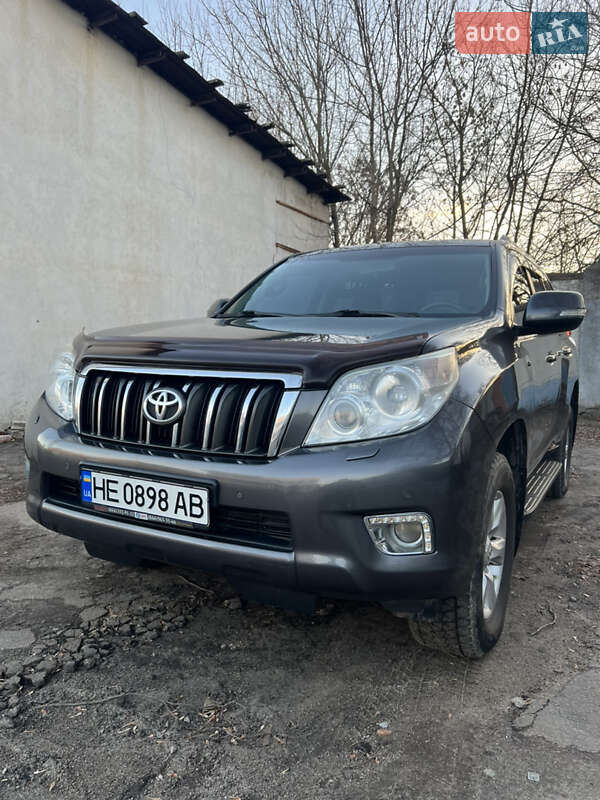 2013 toyota land cruiser
