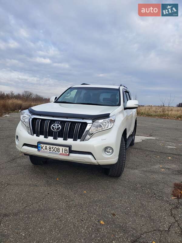 2014 toyota land cruiser prado