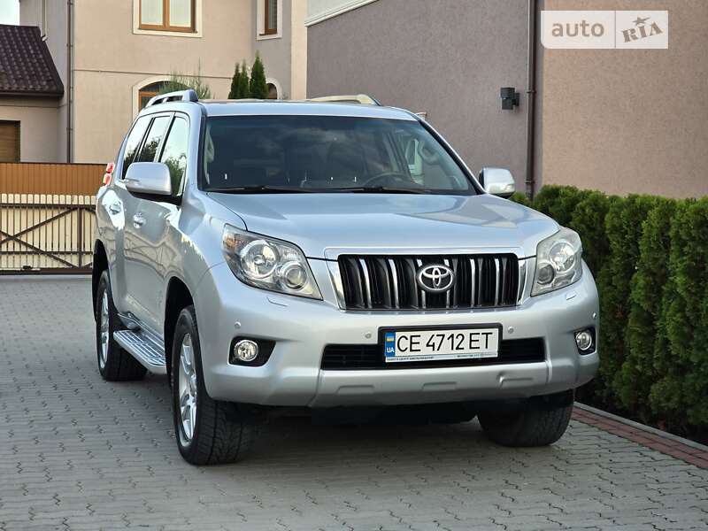2010 toyota land cruiser 150