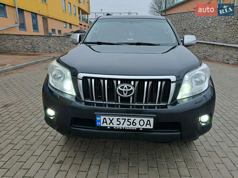 2011 toyota land cruiser 150