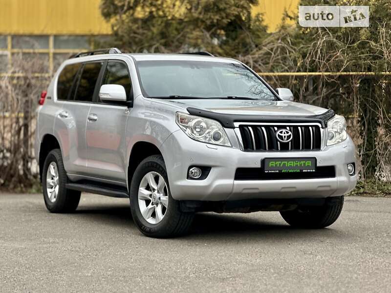 2010 toyota land cruiser