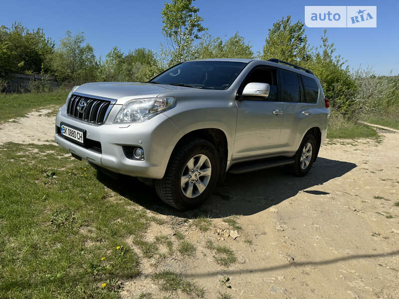 2013 toyota land cruiser 150