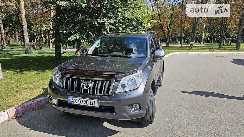 2012 toyota land cruiser