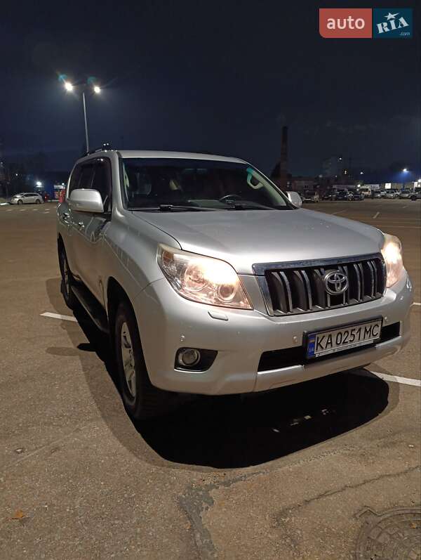 2012 toyota land cruiser 150