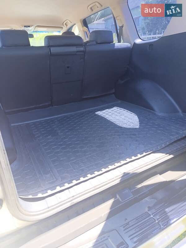 2014 toyota land cruiser 150
