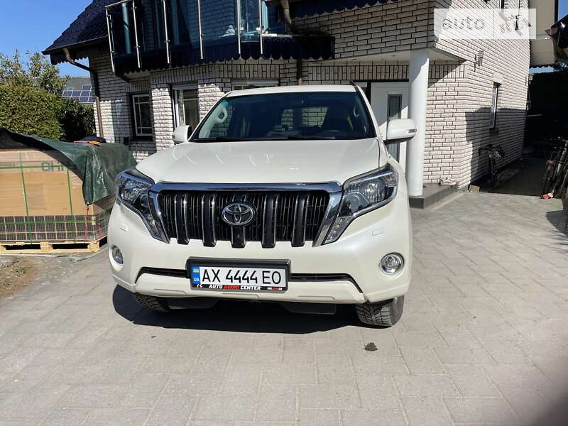 2013 toyota land cruiser prado