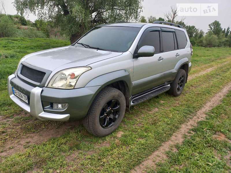 2005 toyota prado