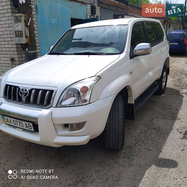 2004 toyota prado