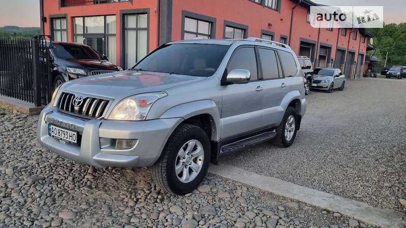 2004 toyota prado