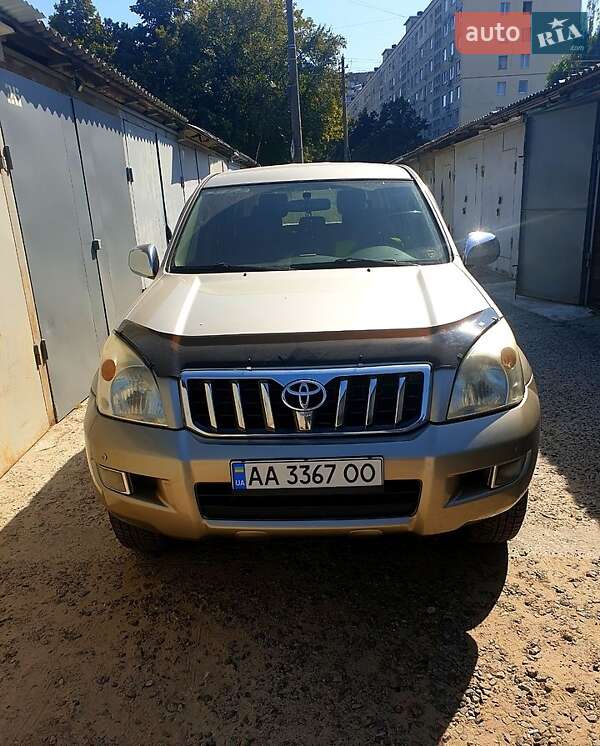 2004 toyota prado