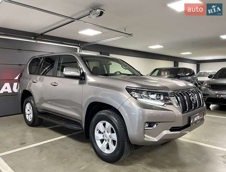 2018 toyota land cruiser 150