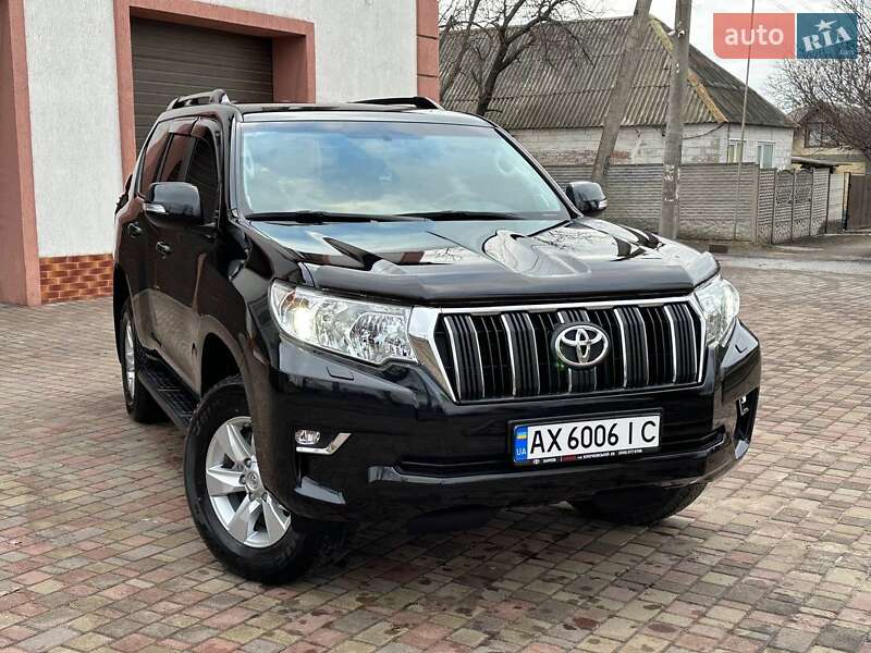 2023 toyota land cruiser prado