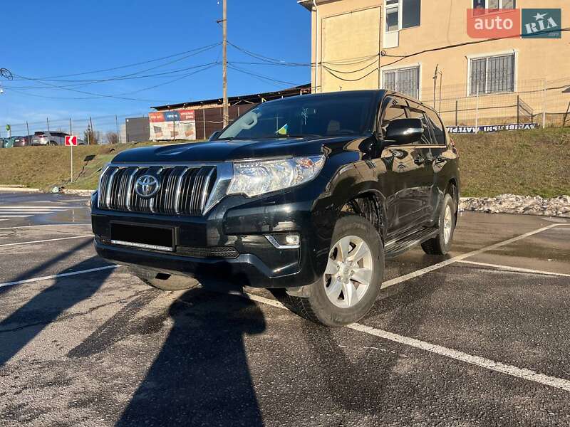 2023 toyota land cruiser prado