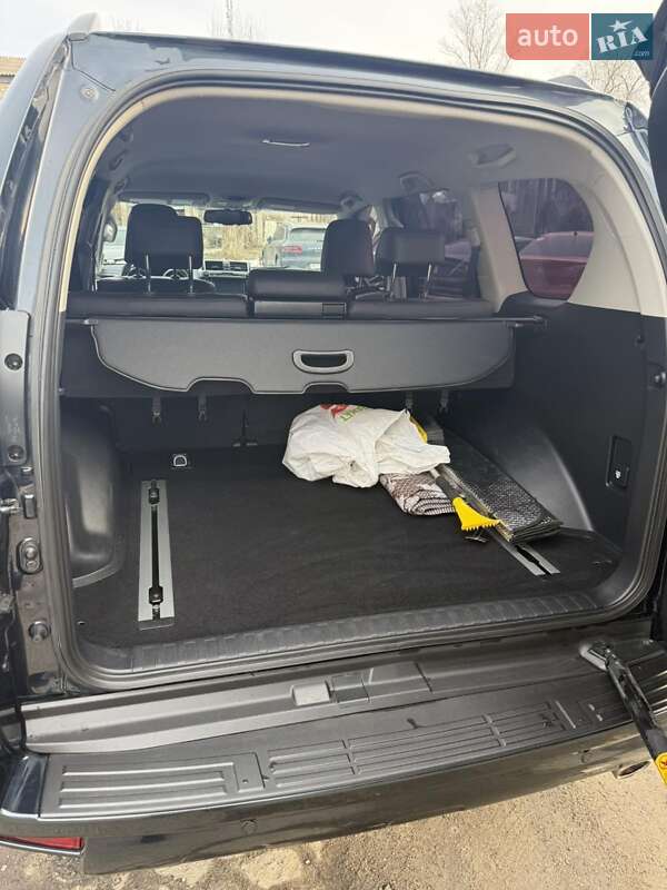 2016 toyota land cruiser 150