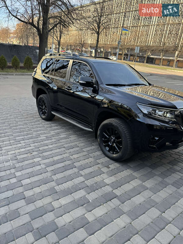 2021 toyota land cruiser prado