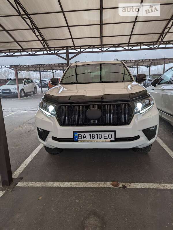 2021 toyota land-cruiser-prado