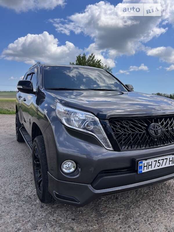 2016 toyota land cruiser 150