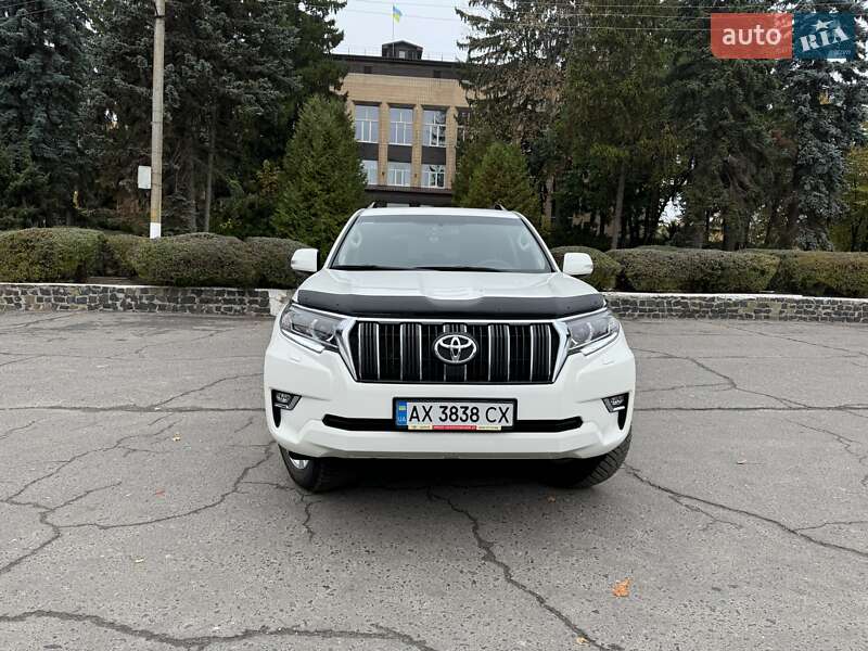 2019 toyota land cruiser prado