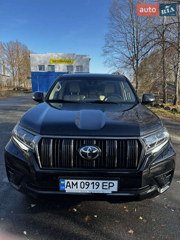 2020 toyota land cruiser prado