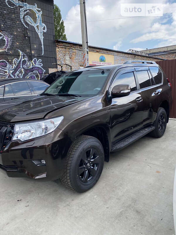 2021 toyota land-cruiser-prado-150