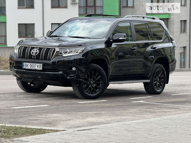 2022 toyota land cruiser prado