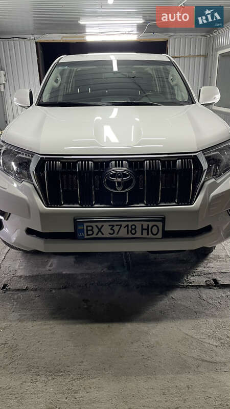 2023 toyota land cruiser prado