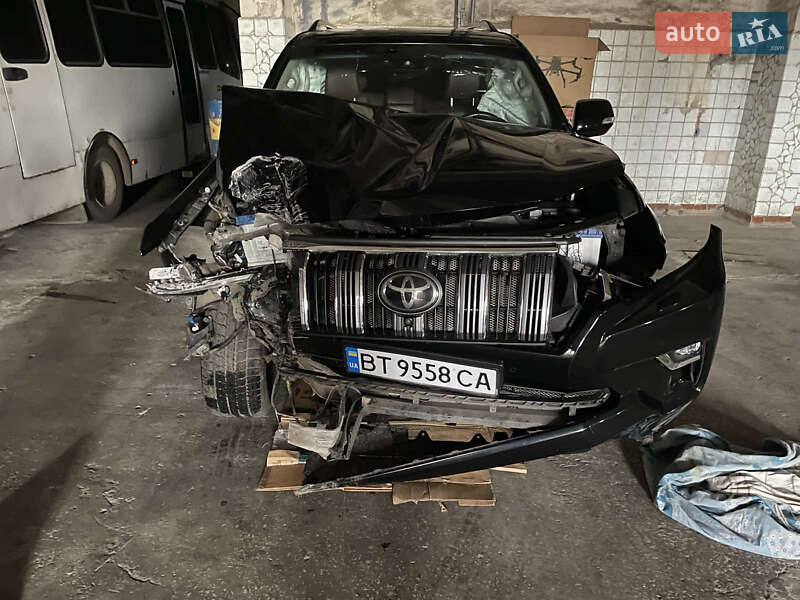 2018 toyota land cruiser prado