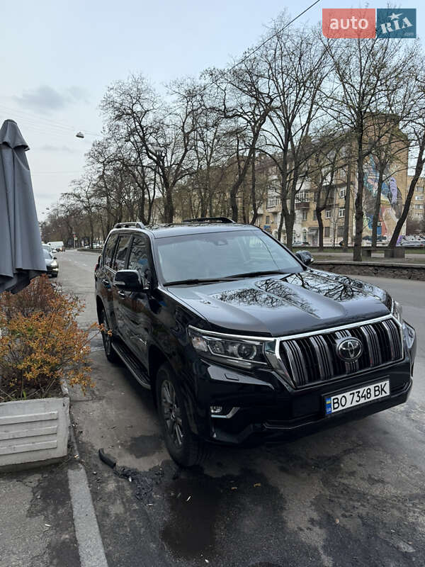 2018 toyota land cruiser prado