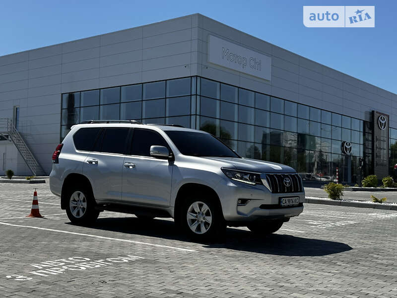 2019 toyota land cruiser 150