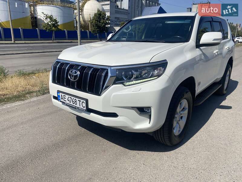 2019 toyota land cruiser prado