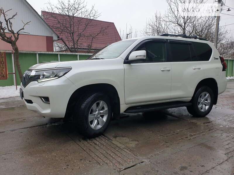2021 toyota land cruiser prado 150