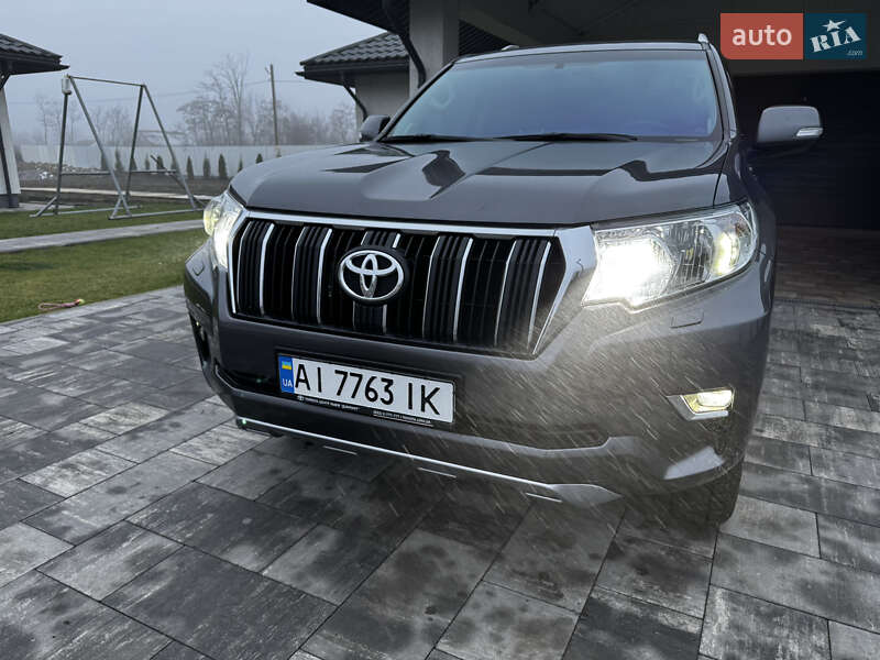 2021 toyota land cruiser prado