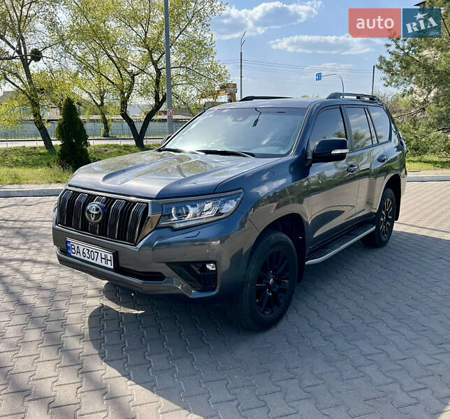 2022 toyota land cruiser prado 150