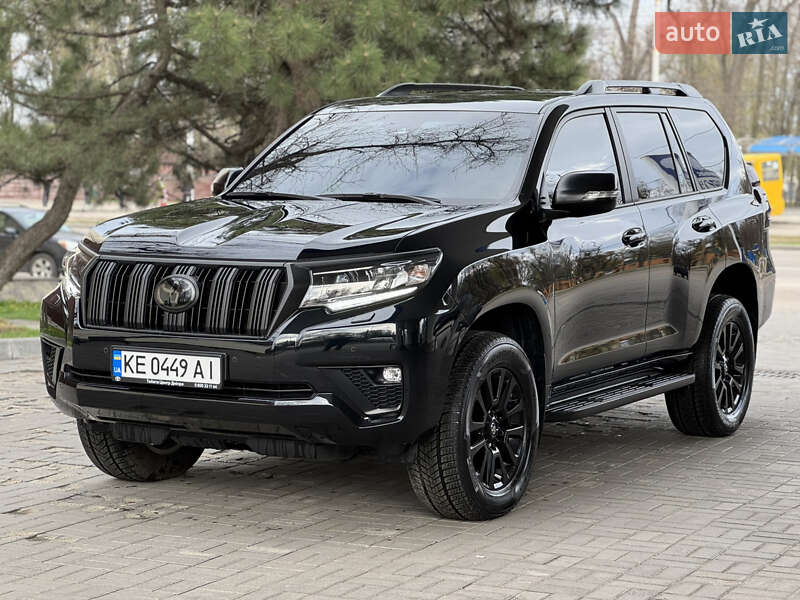 2023 toyota land cruiser prado