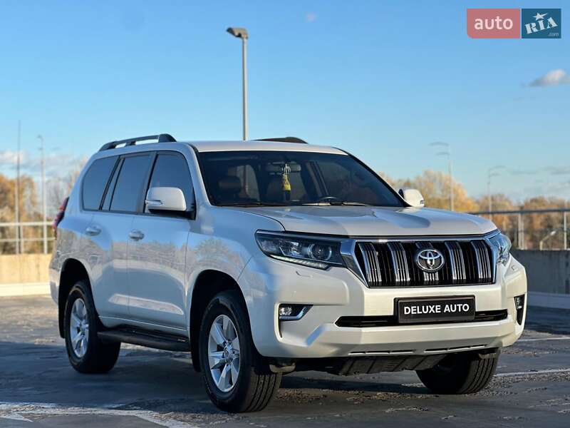 2019 toyota land cruiser prado