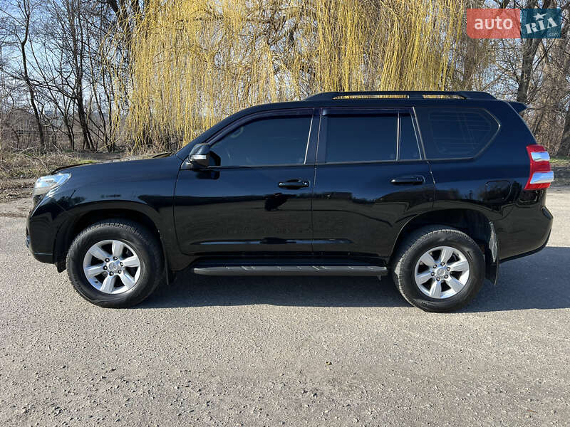2017 toyota land cruiser prado