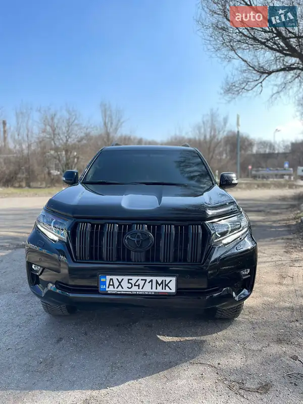 2017 toyota land cruiser 150