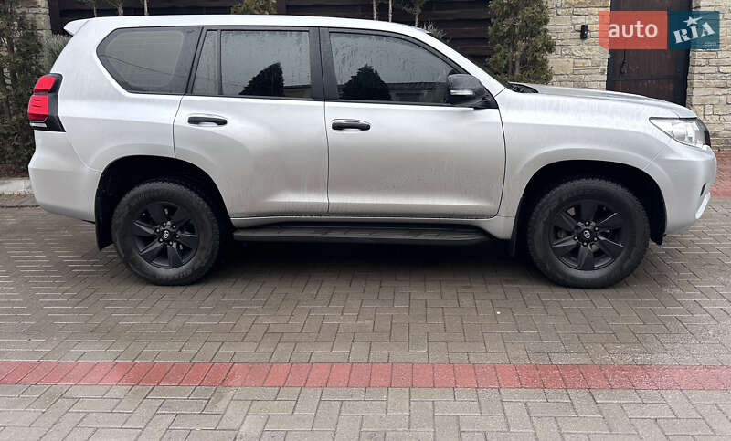 2019 toyota land cruiser prado