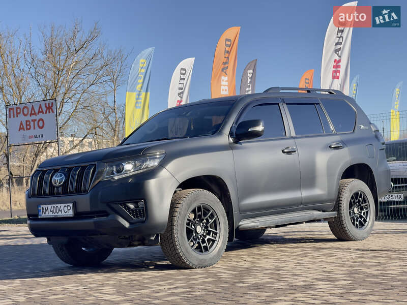 2022 toyota land cruiser prado
