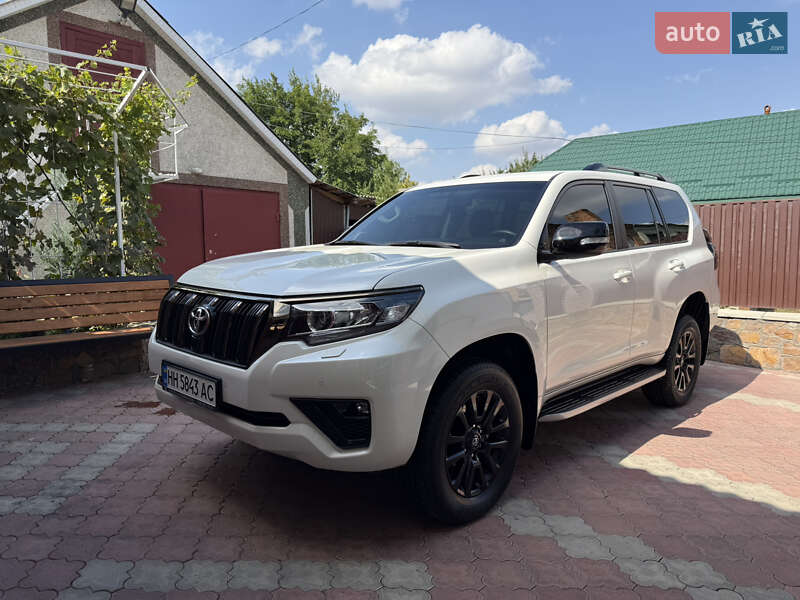 2022 toyota land cruiser prado 150
