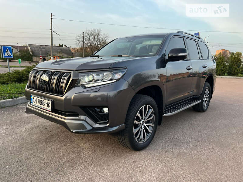2022 toyota land cruiser prado 150