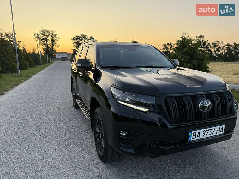 2023 toyota land cruiser prado 150