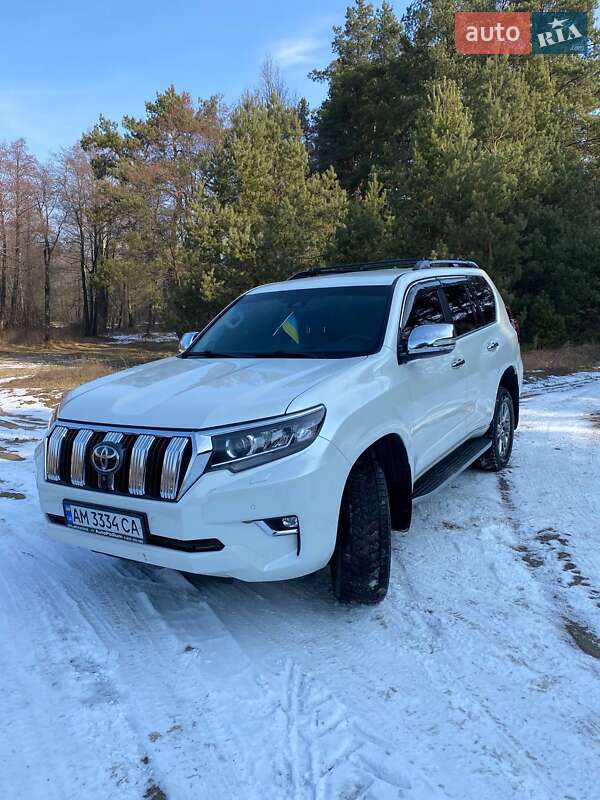 2018 toyota land cruiser 150