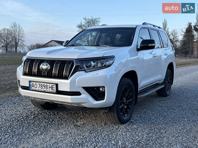 2021 toyota land cruiser prado