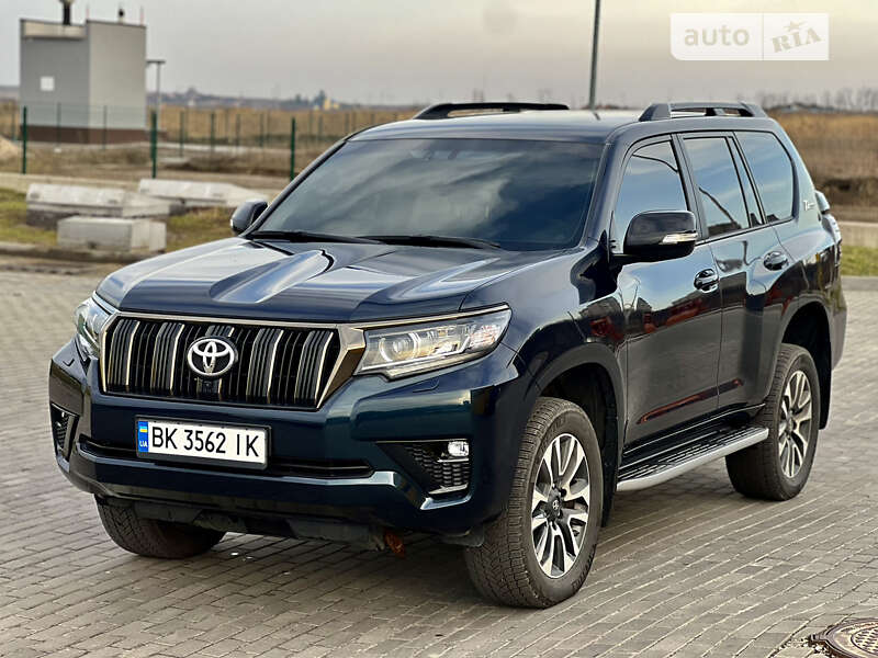 2022 toyota land cruiser prado